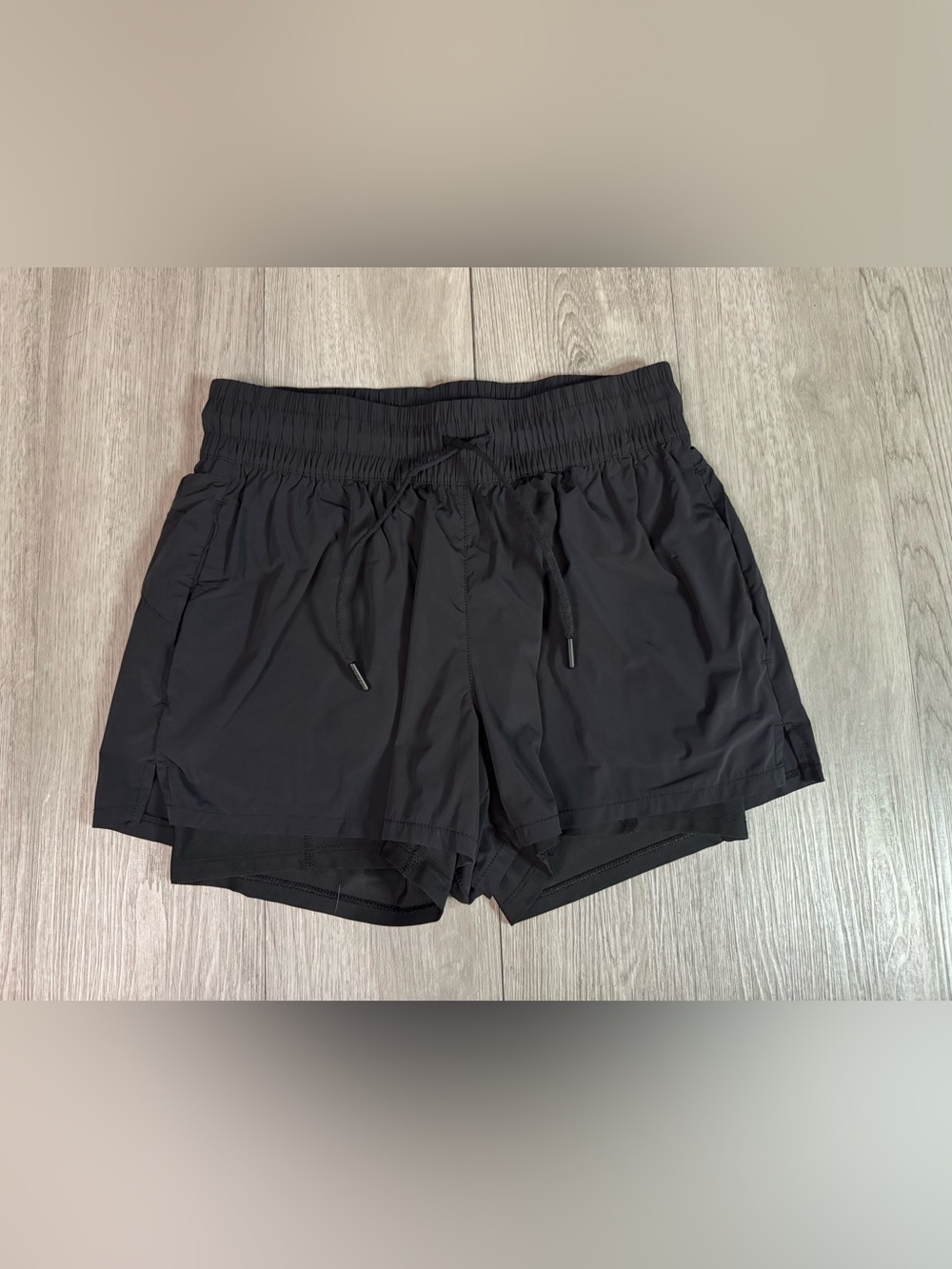 Spyder Active Women’s Black Solid double layer Athletic Shorts Small Drawstring